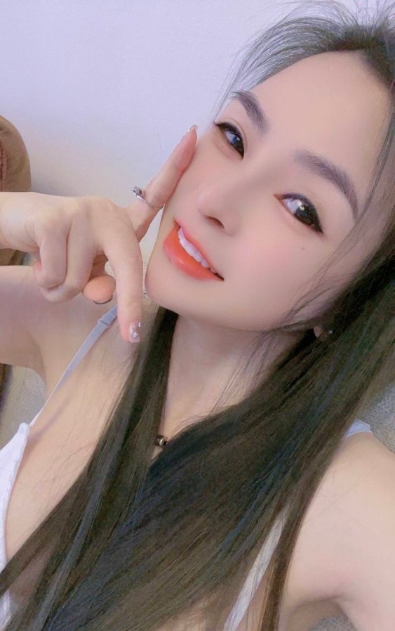 浦东粉乳骚女笑笑