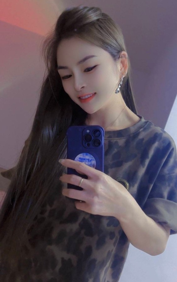 浦东粉乳骚女笑笑