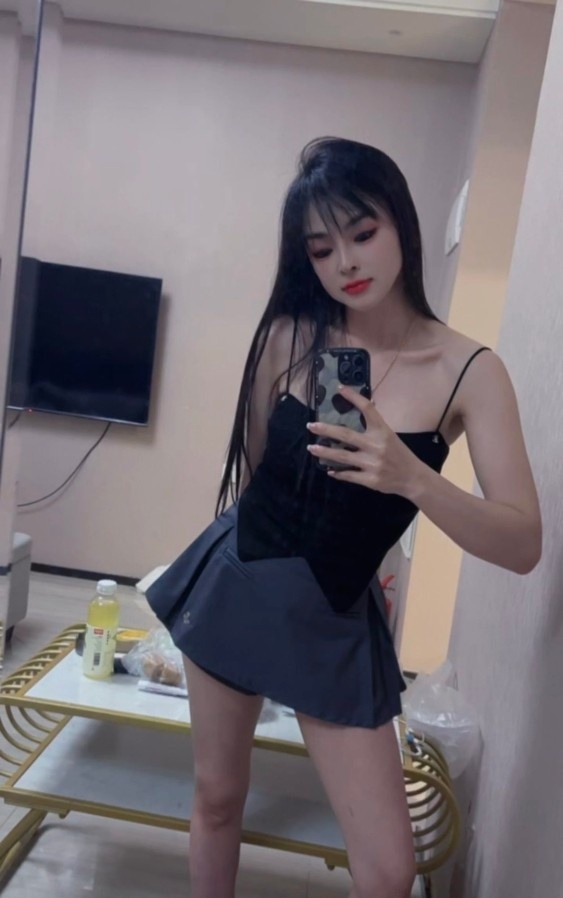 浦东粉乳骚女笑笑