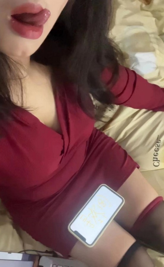 萧山红衣少妇