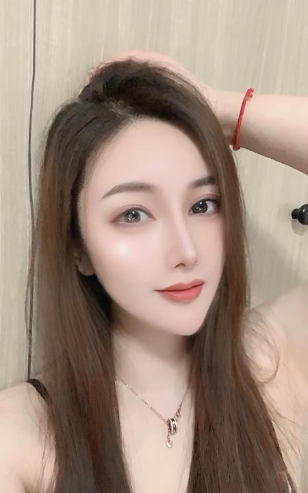 颜值美女Selina