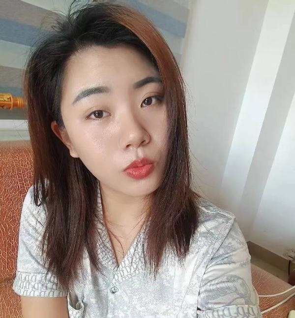 甜美型服务系妹子