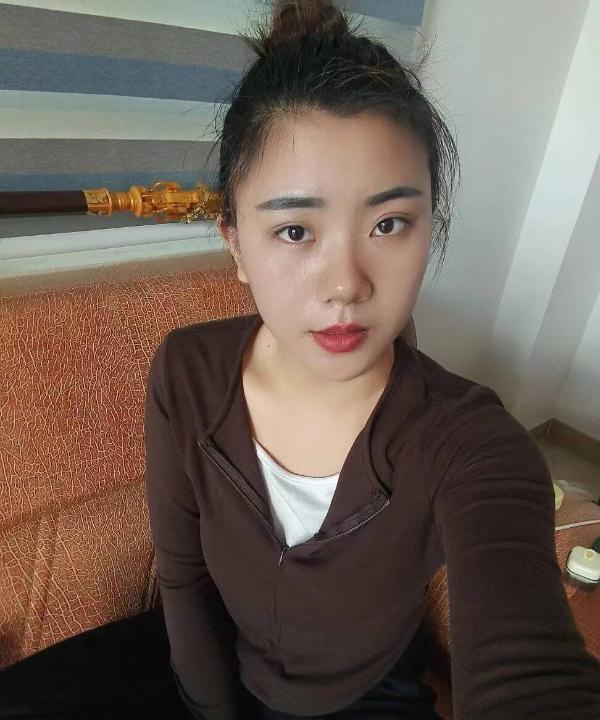 甜美型服务系妹子