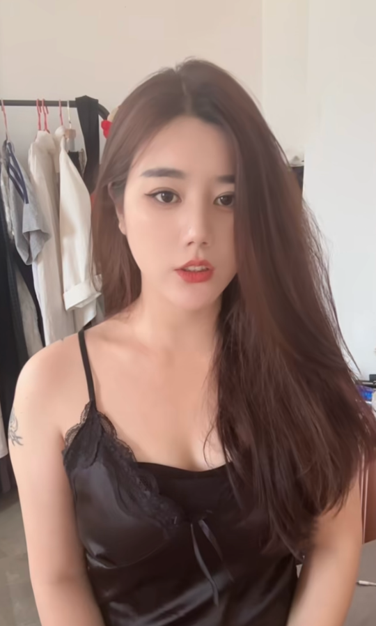 很会调情的骚媚姐姐