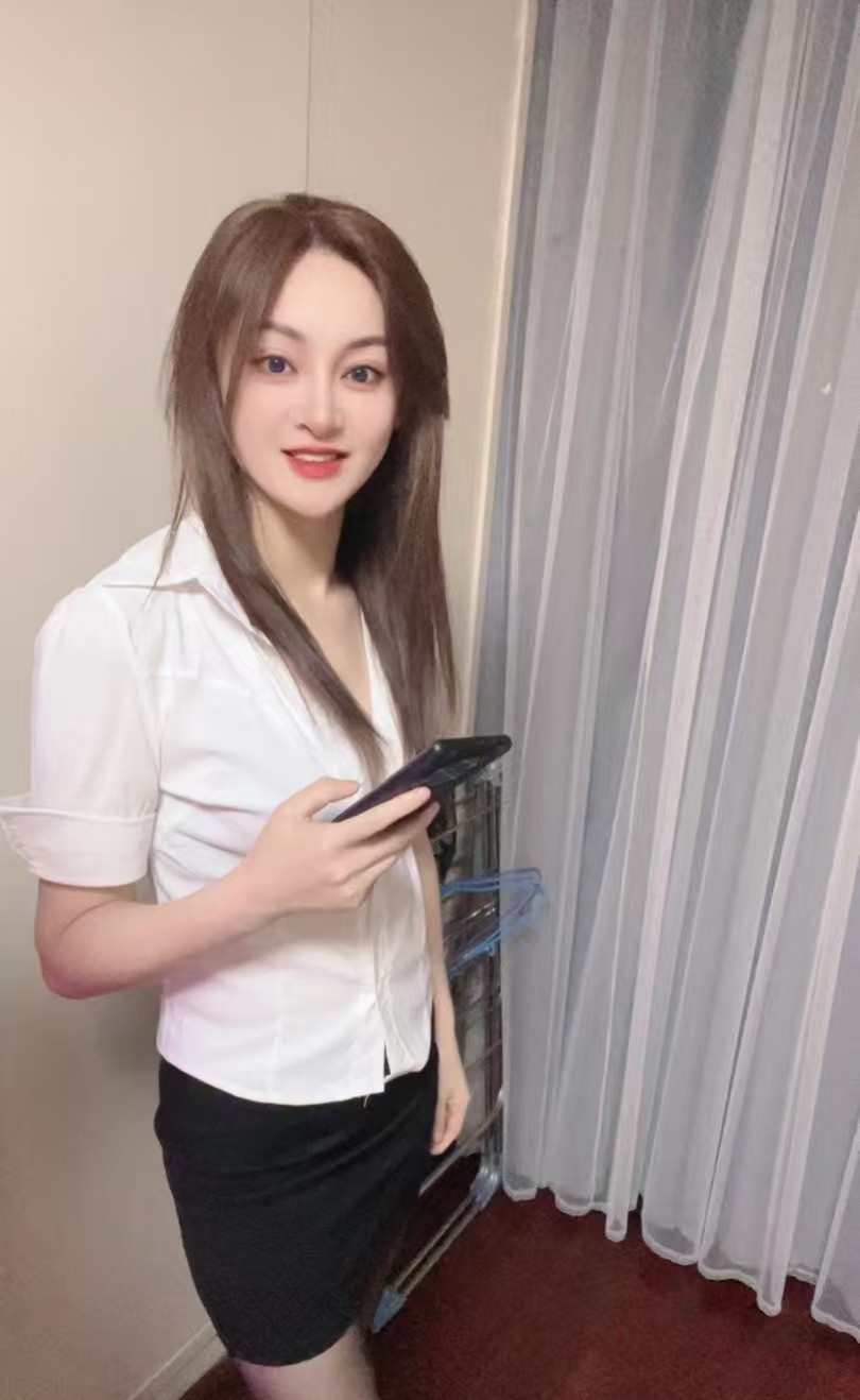 丰乳肥臀水多的御姐