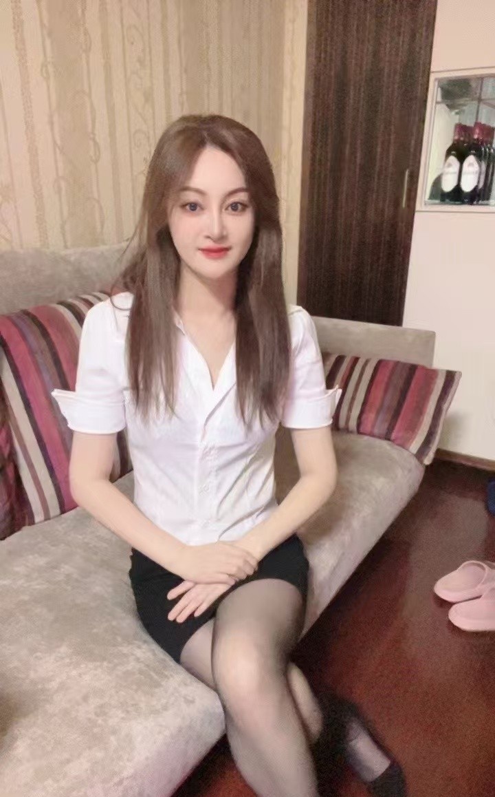 丰乳肥臀水多的御姐