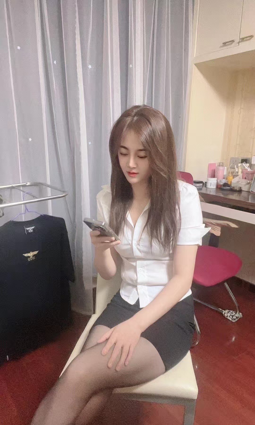 丰乳肥臀水多的御姐