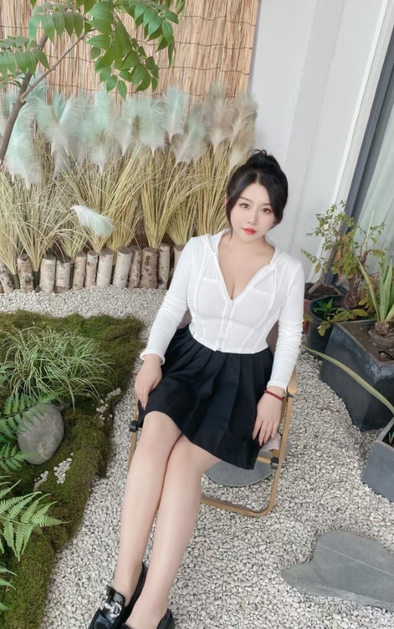 妩媚性感甜妹