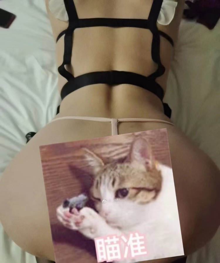 瑜伽老师乐乐