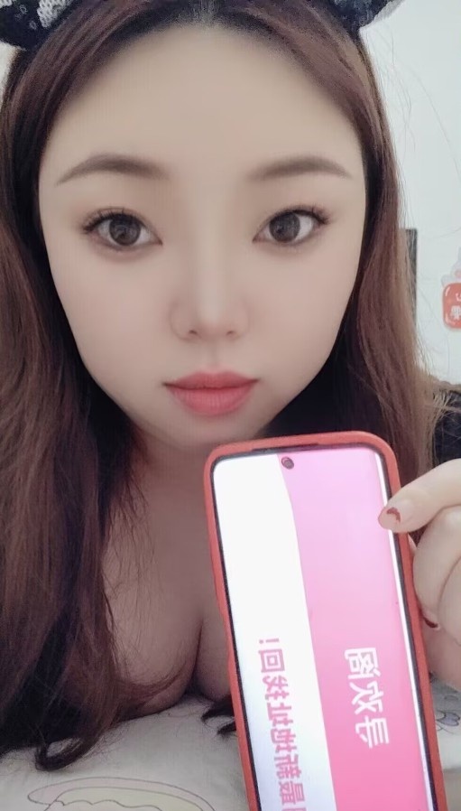 软乎乎大奶胖妹