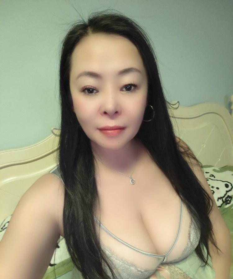 沙区气质熟女莉莉