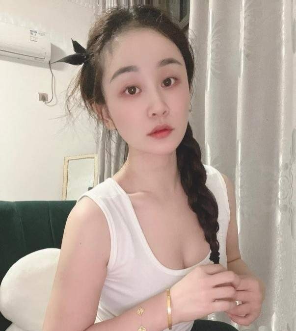 纯欲风小姐姐