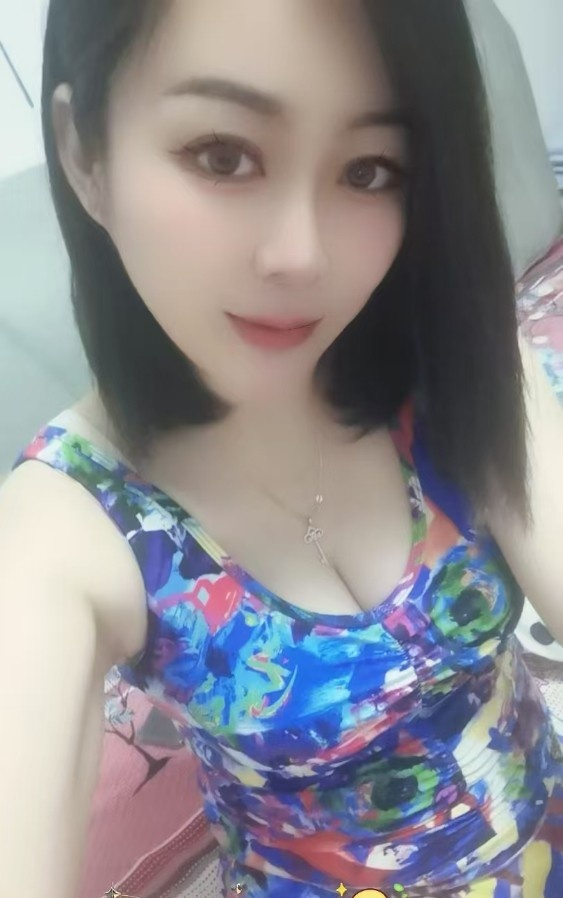 福塔附近极品少妇
