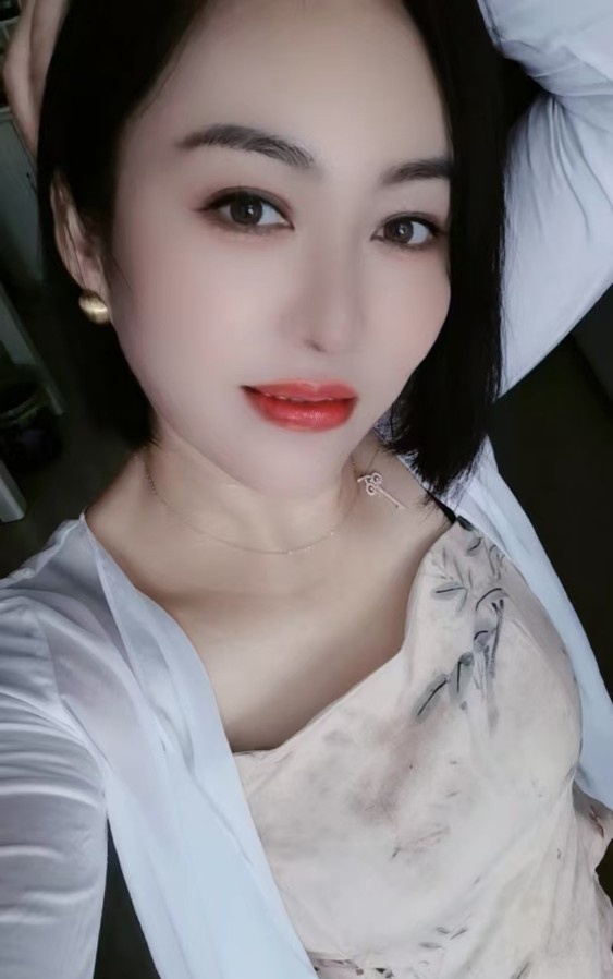 福塔附近极品少妇