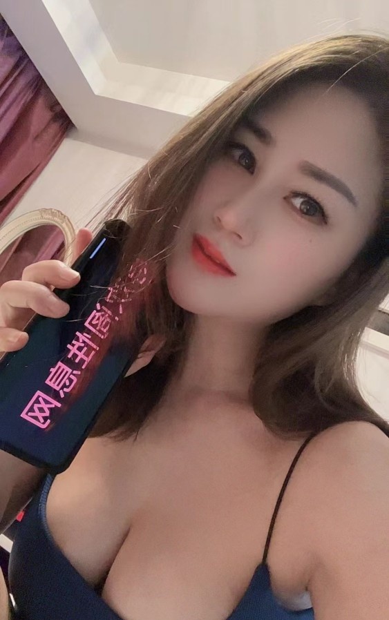 服务系大奶少妇
