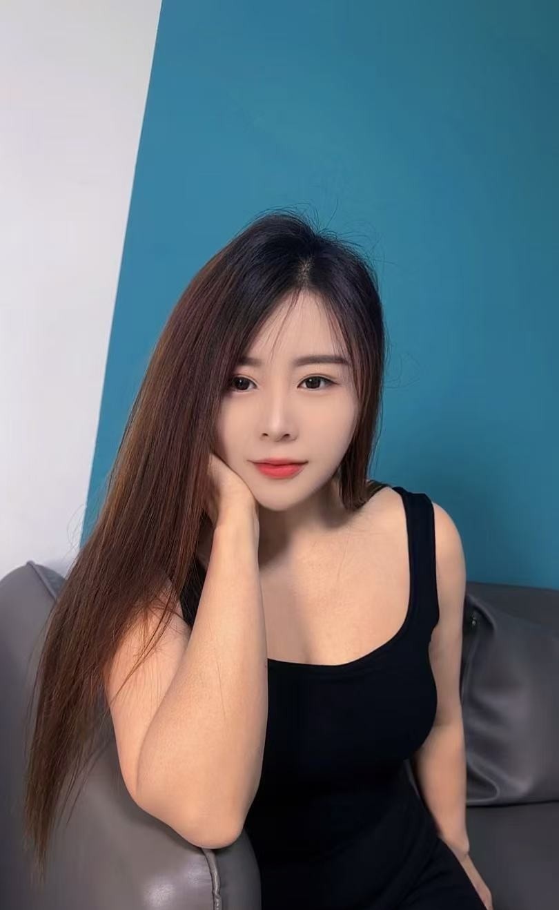 白云服务型美女