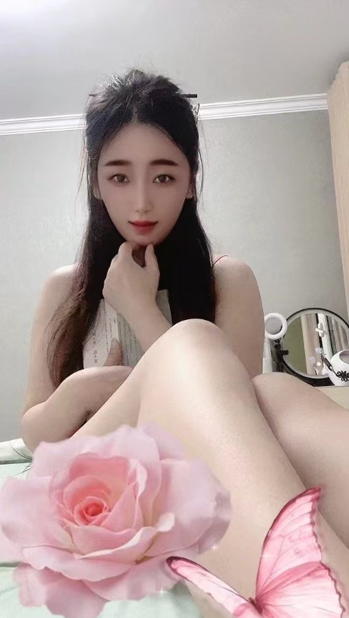 温温柔柔的巨乳小姐姐