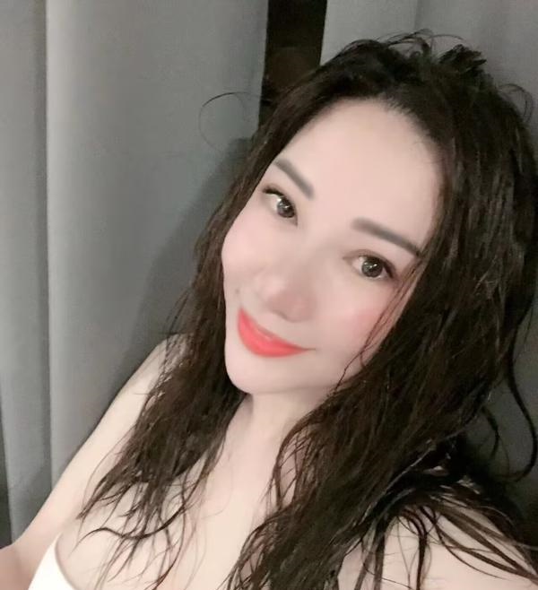 瑶海性感大胸少妇