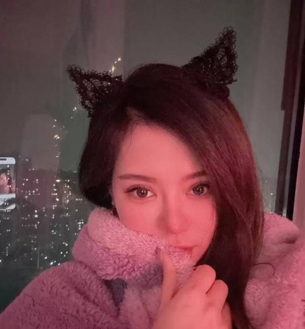 光谷大奶骚妇