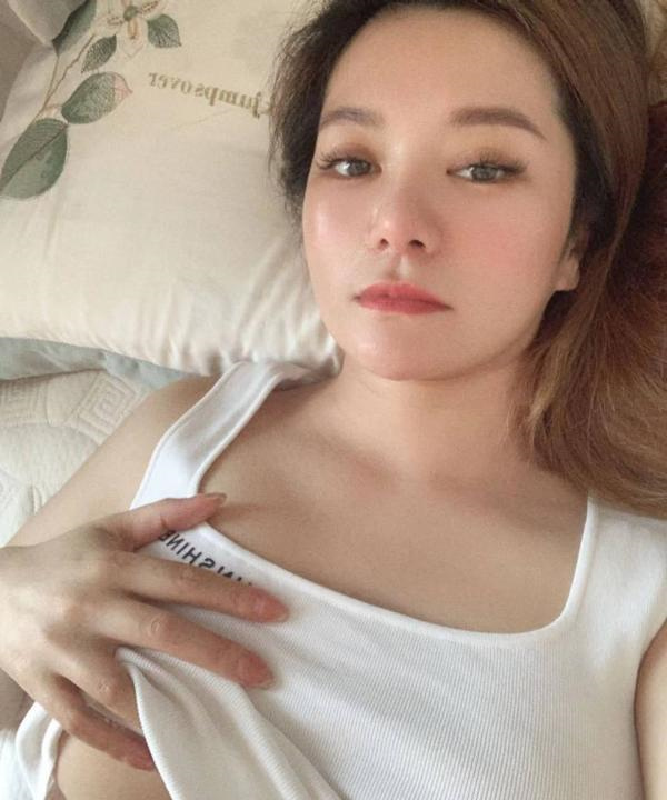光谷大奶骚妇