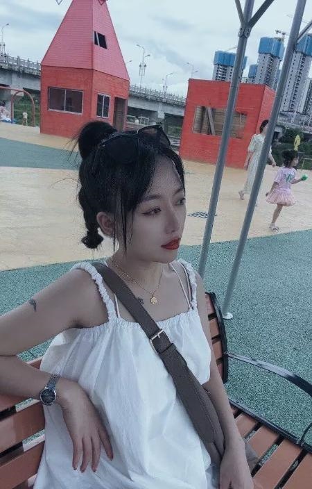 可蛇纹的夏沫