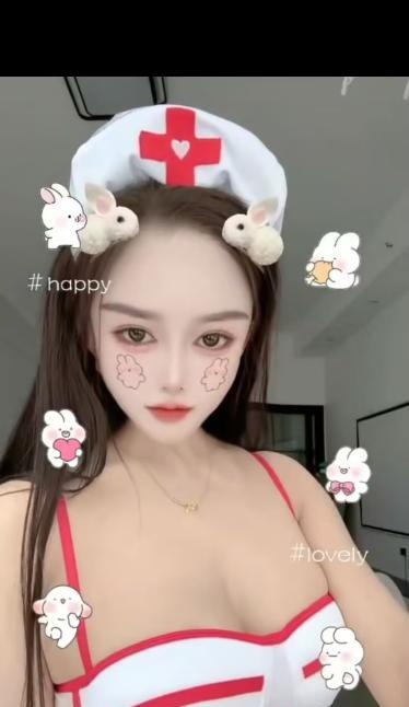 舌吻风骚少妇