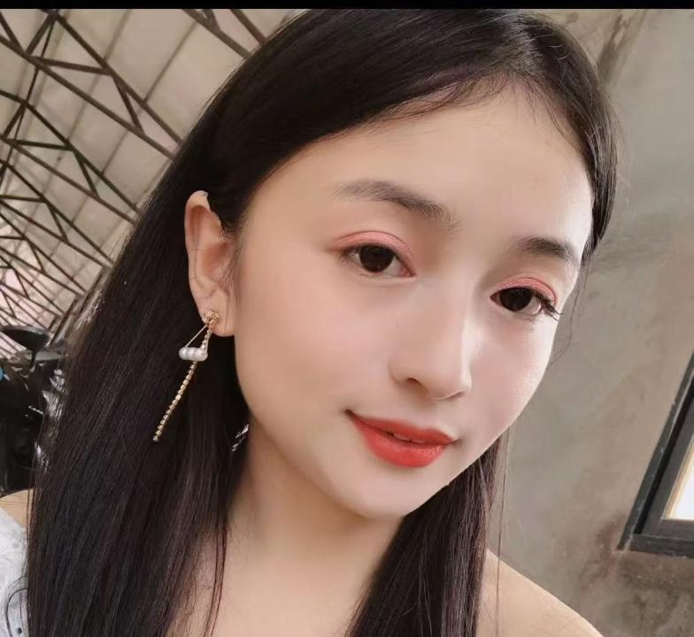 福永刚入行小栗子