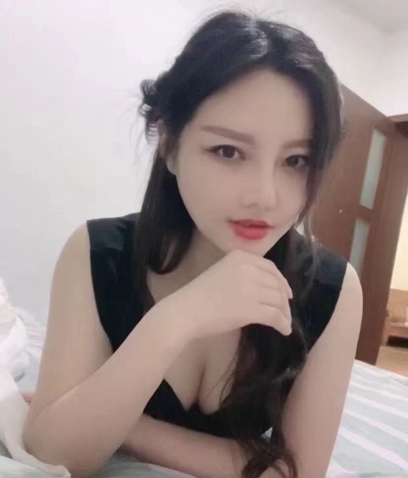 妹子性感水多嫩粉人漂亮
