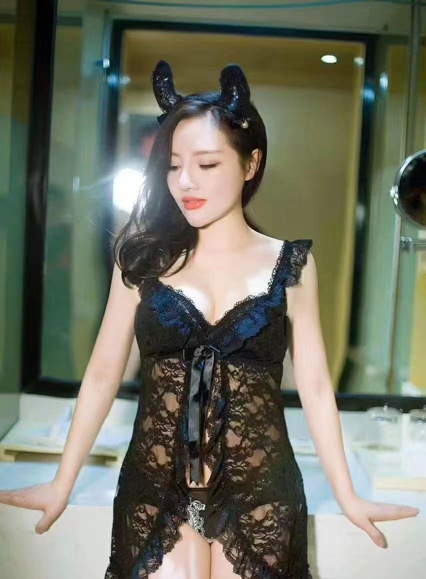 妹子性感水多嫩粉人漂亮