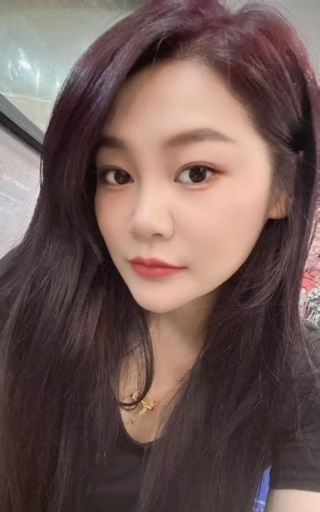 白哲性感小骚妇