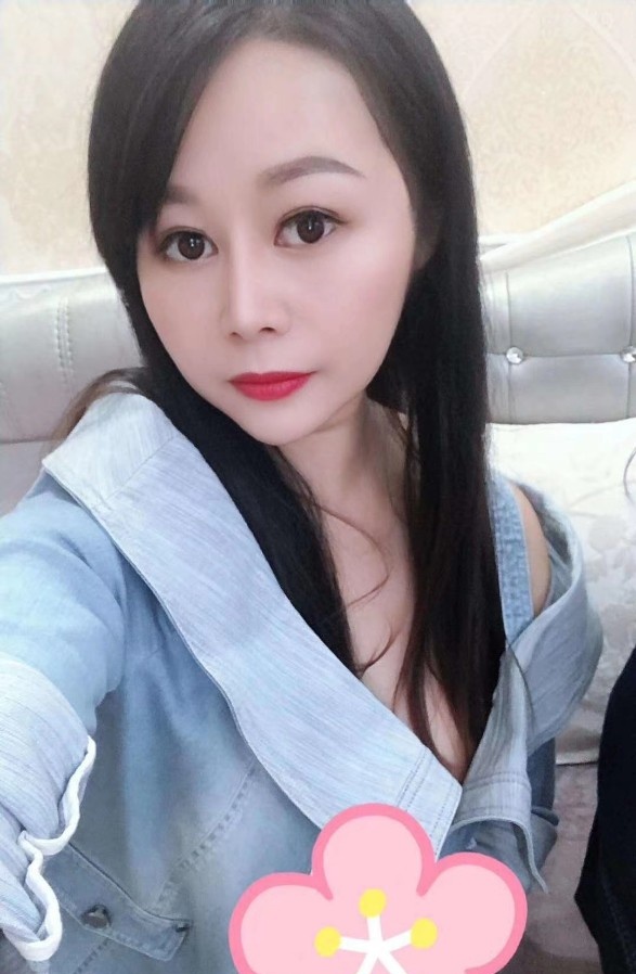 单亲美熟女妈妈