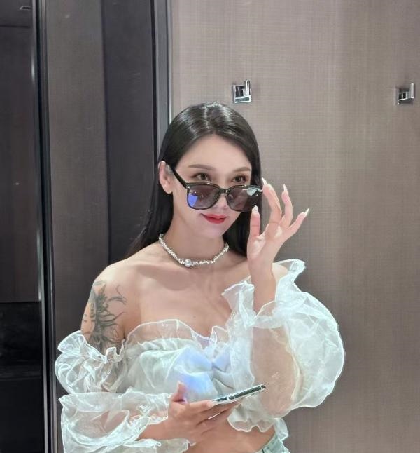 颜值高服务好铭铭