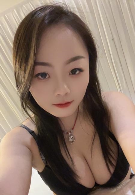 大胸服务控萌妹