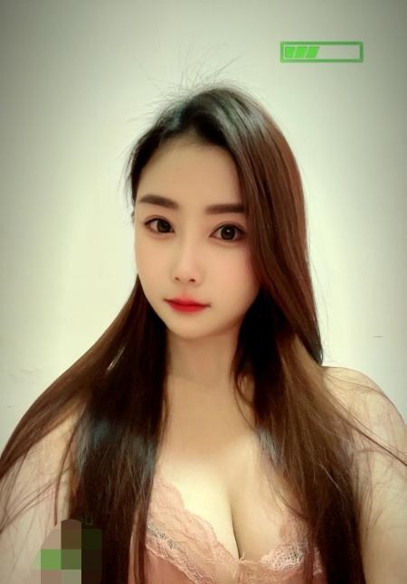 美丽动人小美女