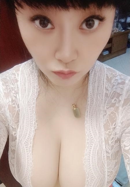 出击大白兔少妇