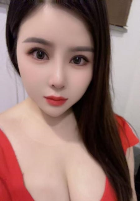 肤白貌美大胸娜娜