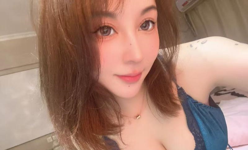湿吻耐斯奶霸