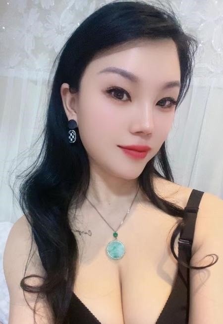 风骚黑丝小少妇馨儿