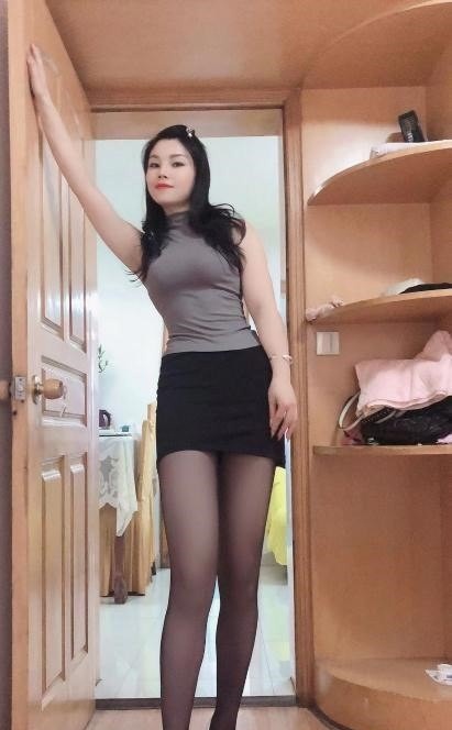 风骚黑丝小少妇馨儿