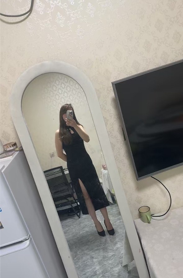 苗族少妇小月月