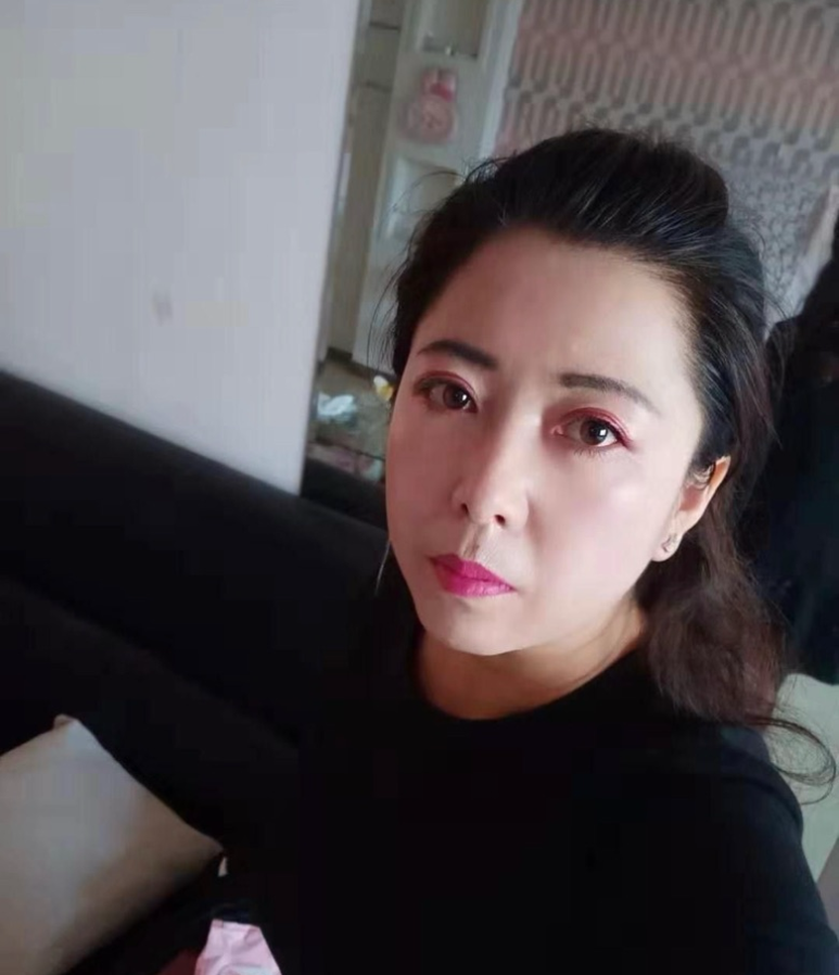 骚得很的少妇