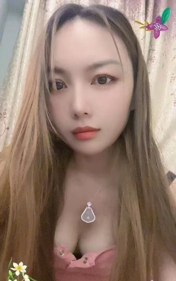年轻小姐姐