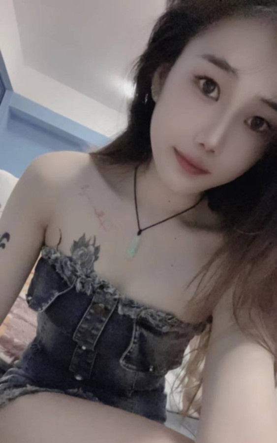 海口嫩妹潇潇