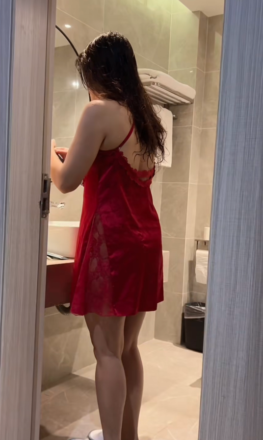 宝山风情大白奶少妇