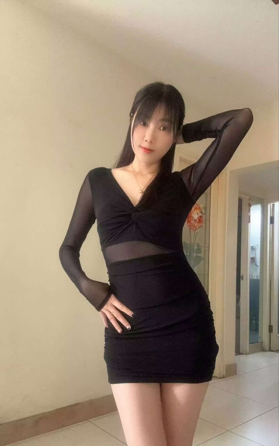 小尺按摩的少数民族姐姐
