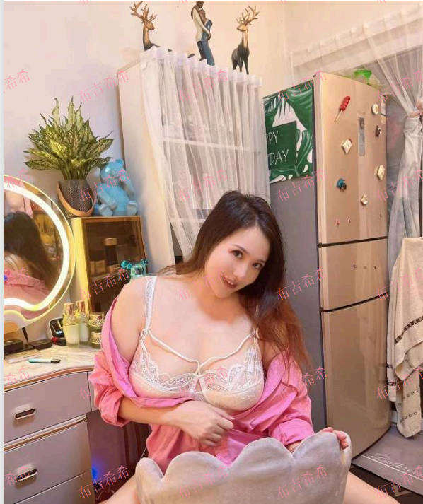 龙岗布吉美胸C杯希希
