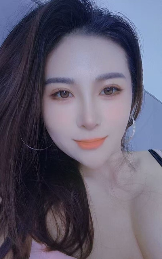 迷人美少妇