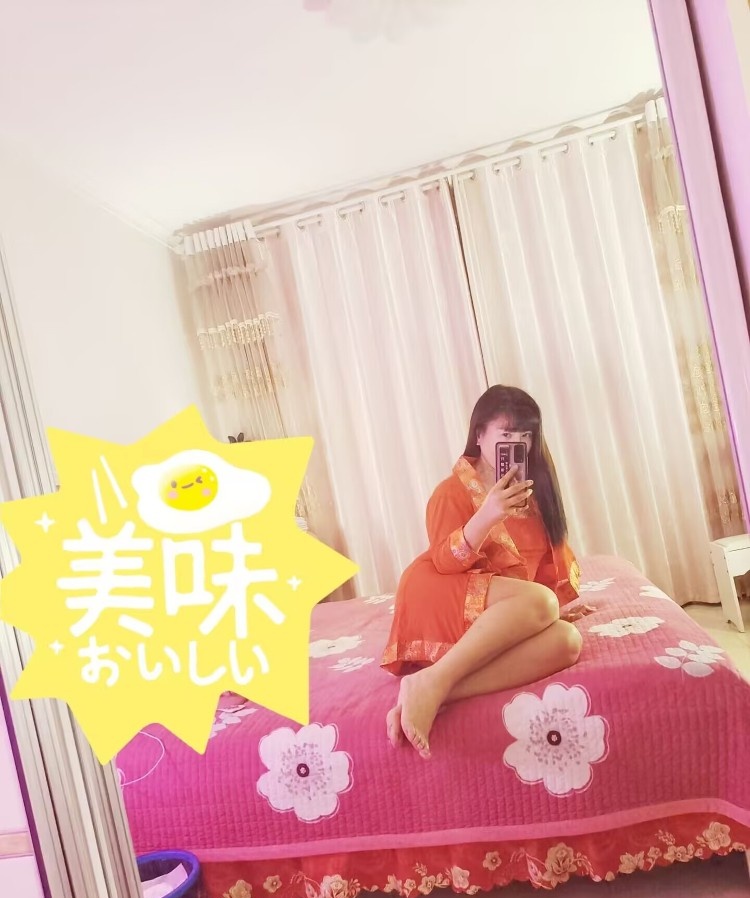 表面温柔实际骚浪贱