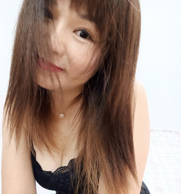 骚人妻蜜桃臀