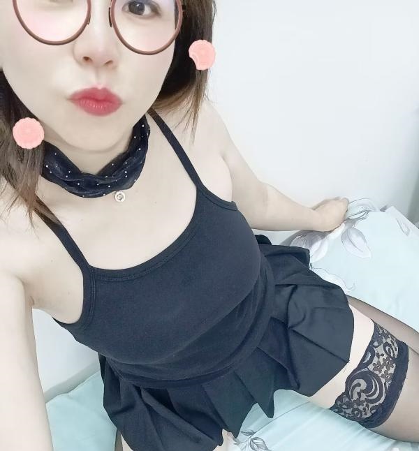 骚人妻蜜桃臀